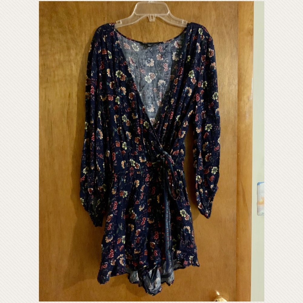 Dark blue floral AE romper! Never worn
